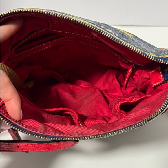 Dooney and Bourke crossbody - Picture 4 of 7